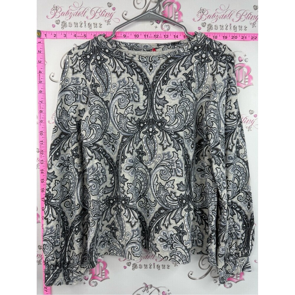 Olsen shirt long sleeve floral grey Black & White Paisley Long-Sleeve Tee